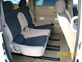 2003 Nissan Serena Pictures