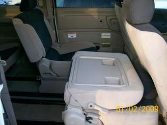 2003 Nissan Serena Photos