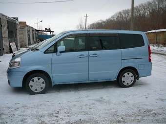 2003 Nissan Serena Pics