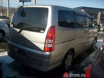 2003 Nissan Serena Pics