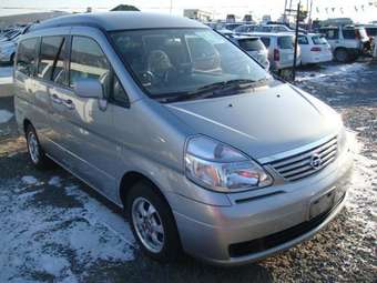 2003 Nissan Serena Photos