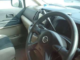 2003 Nissan Serena Images