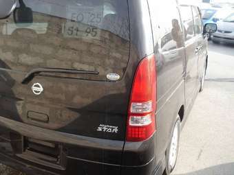 2003 Nissan Serena Pictures