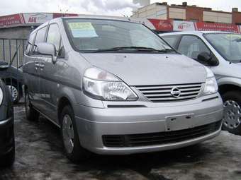 2003 Nissan Serena Images