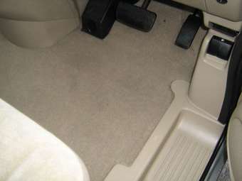 2003 Nissan Serena Pics