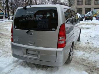 2003 Nissan Serena Pictures