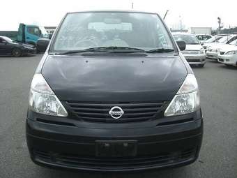 2003 Nissan Serena Pictures