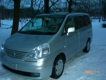 2003 Nissan Serena Photos