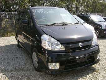 2003 Nissan Serena Pictures