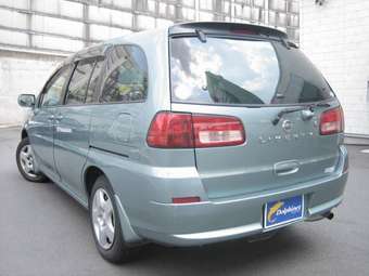 2003 Nissan Serena Photos