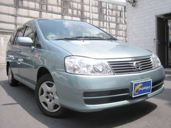 2003 Nissan Serena Photos