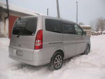 2003 Nissan Serena Pictures