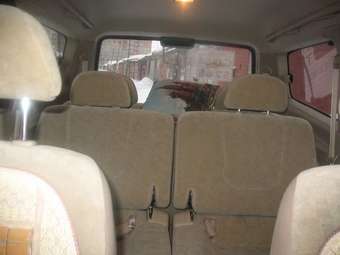 2003 Nissan Serena Pictures