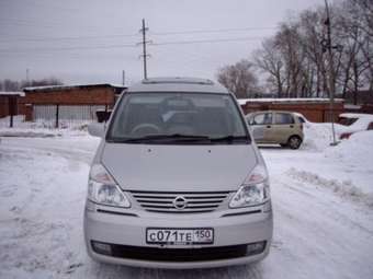 2003 Nissan Serena Photos