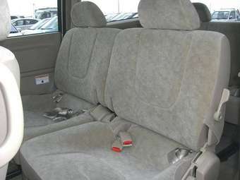 2003 Nissan Serena Pics