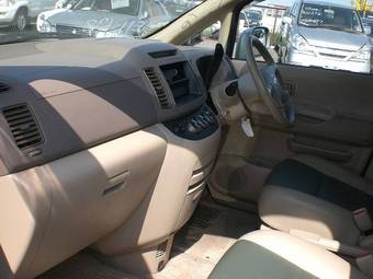 2003 Nissan Serena For Sale