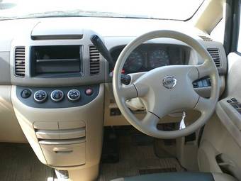2003 Nissan Serena Images