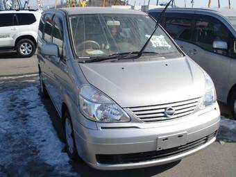 2003 Nissan Serena Pictures