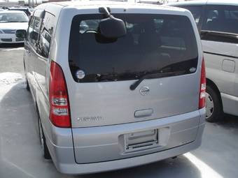 2003 Nissan Serena Photos