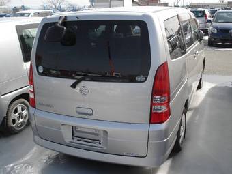 2003 Nissan Serena Photos