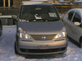 2003 Nissan Serena Photos