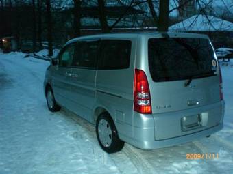 2003 Nissan Serena Photos