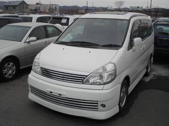 2003 Nissan Serena Pictures