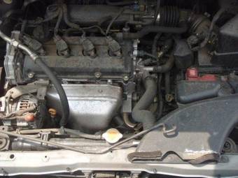2003 Nissan Serena Photos