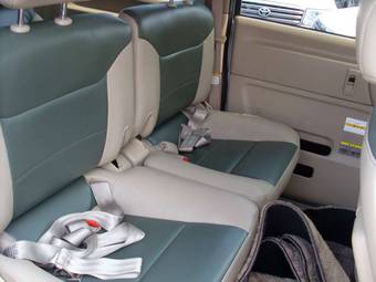 2003 Nissan Serena Pictures