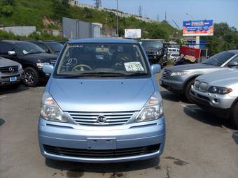 2003 Nissan Serena Pictures
