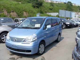 2003 Nissan Serena Photos
