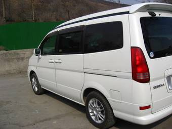 2003 Nissan Serena Pictures
