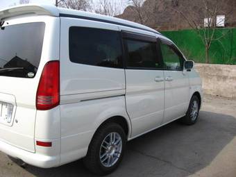 2003 Nissan Serena Photos