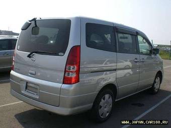 2003 Nissan Serena Photos