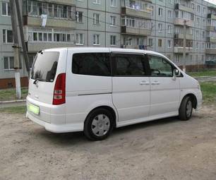 2003 Nissan Serena Photos