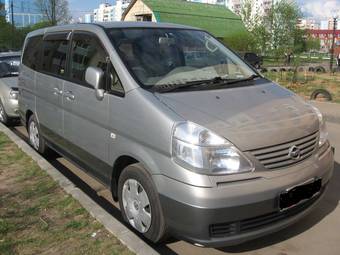 2003 Nissan Serena Photos