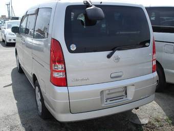 2003 Nissan Serena Pics