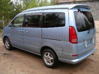 2003 Nissan Serena Photos