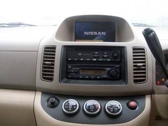 2003 Nissan Serena Pictures