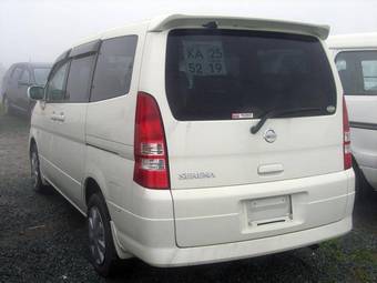 2003 Nissan Serena Photos