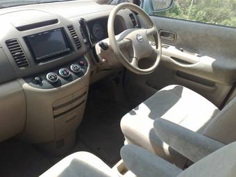 2003 Nissan Serena Pictures
