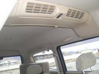 2003 Nissan Serena Pictures