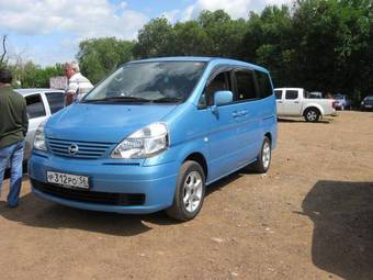 2003 Nissan Serena Pictures