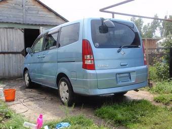 2003 Nissan Serena Pictures