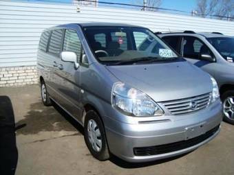 2003 Nissan Serena Photos