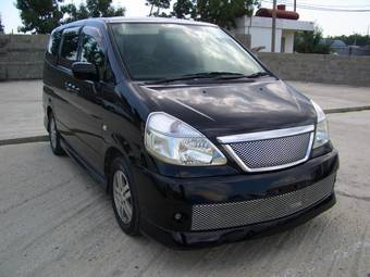 2003 Nissan Serena Pictures