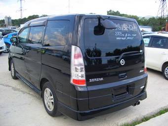 2003 Nissan Serena Pictures