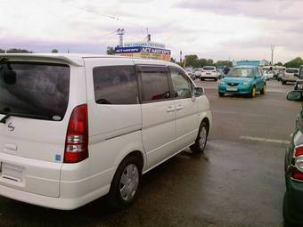 2003 Nissan Serena Photos