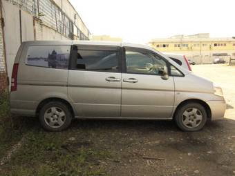 2003 Nissan Serena Photos