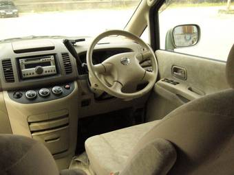 2003 Nissan Serena Pictures